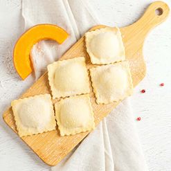 Равиоли тыквенные с курицей и шпинатом 600г