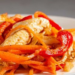 Салат Хе с мясом курицы пл/к 200г