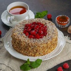 Торт Медок с малиной вес