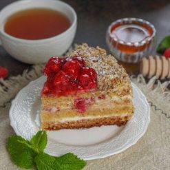 Торт Медок с малиной вес