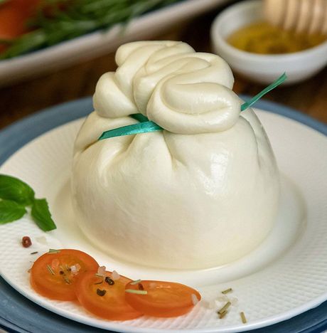 Сыр Буррата 45% вес Наша Сыроварня