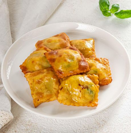 Равиоли тыквенные с курицей и шпинатом жареные вес