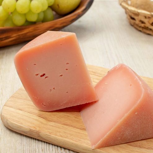 Сыр Новинка Любительский розовый 45% вес Наша Сыроварня