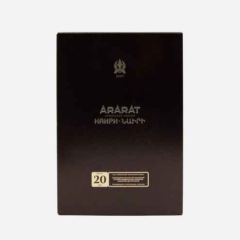Коньяк Арарат Наири ОС армянский очень старый 40% п/у 0,7л
