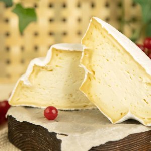 Сыр Монтебро 45% вес Наша Сыроварня