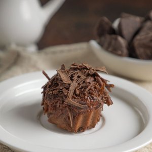 Эклер в темном шоколаде вес