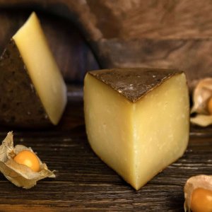 Сыр Эльбирро 45% вес Наша Сыроварня