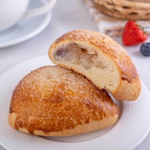 Пирожок с грушей и клюквой 95г