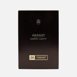 Коньяк Арарат Наири ОС армянский очень старый 40% п/у 0,7л