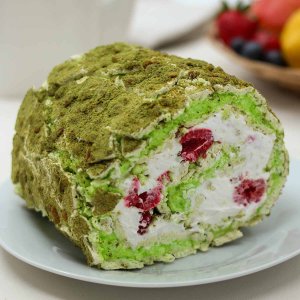 Рулет меренговый с малиной вес