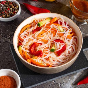 Салат Фунчоза с овощами вес