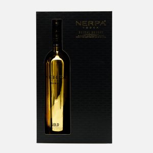 Водка Байкал Нерпа Байкал Золотая 40% п/у 0,7л+2стопки